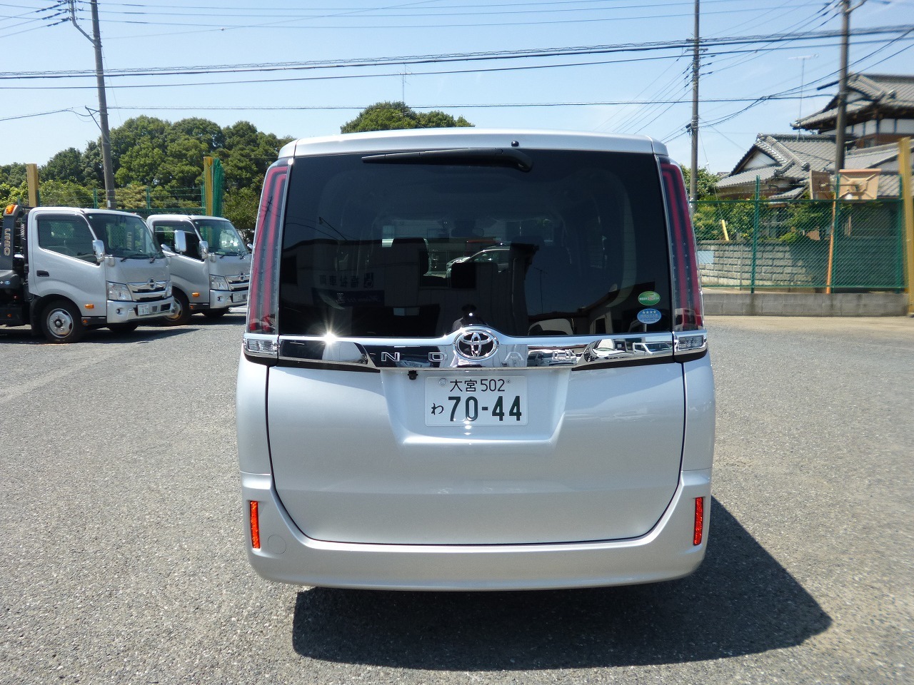 ワゴン車 1BOX レンタカー 8人乗り VOXY(2448)