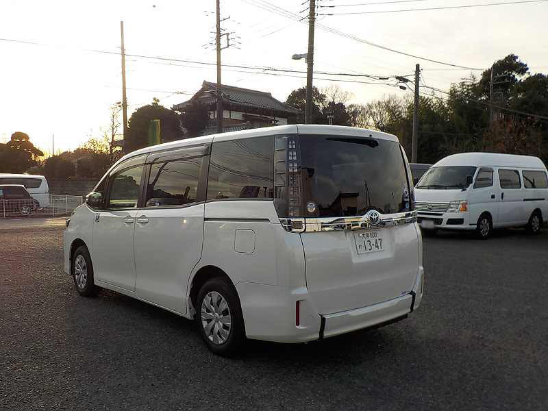 福祉車両 レンタカー 車椅子スロープ ミニバン VOXY(1347)