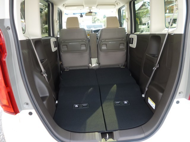 軽自動車 レンタカー N-BOX(8871)