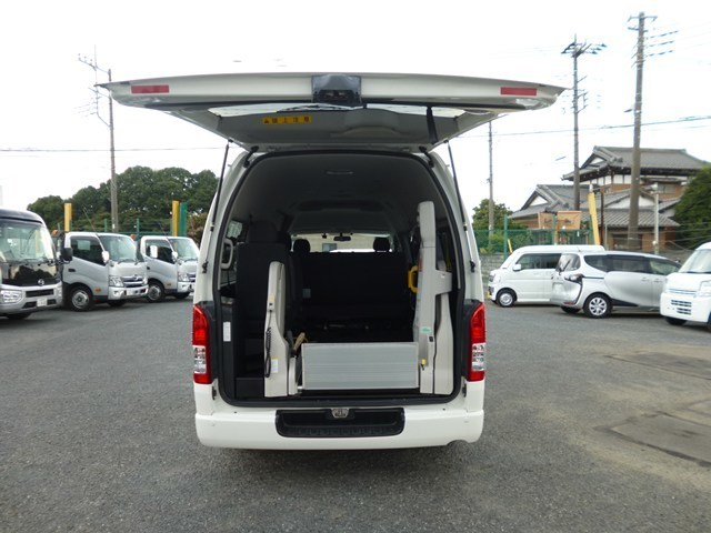ワゴン車 1BOX レンタカー 10人乗り ハイエース(2085)