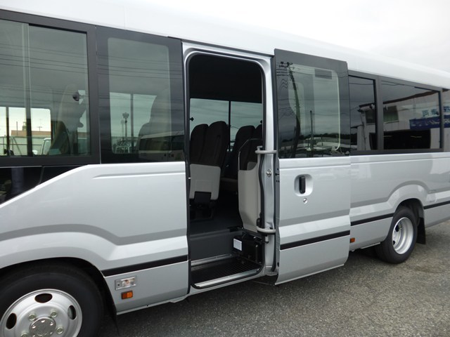 マイクロバス レンタカー トヨタコースター 29人乗り(661)