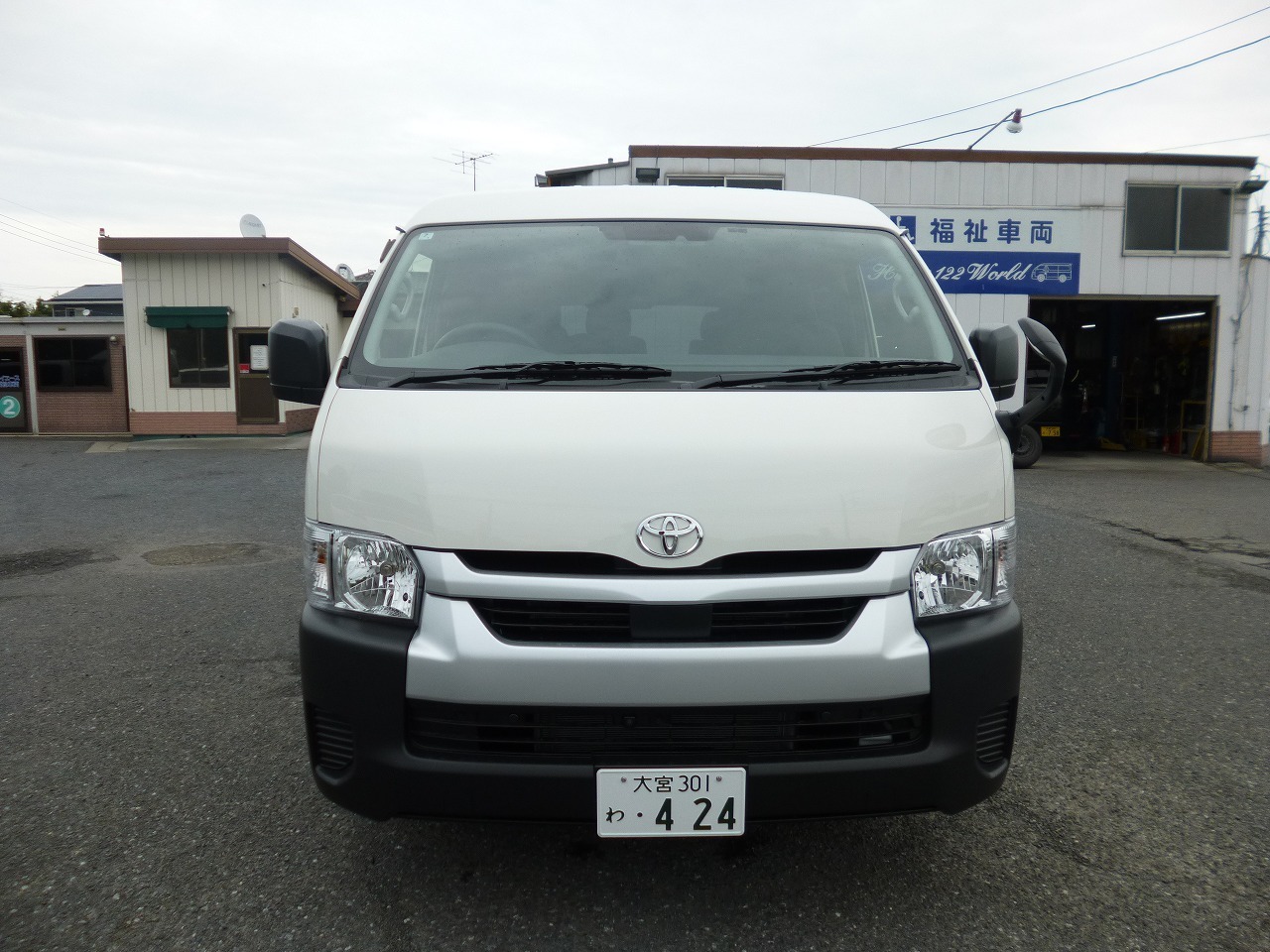 ワゴン車 1BOX レンタカー 10人乗り ハイエース(164)