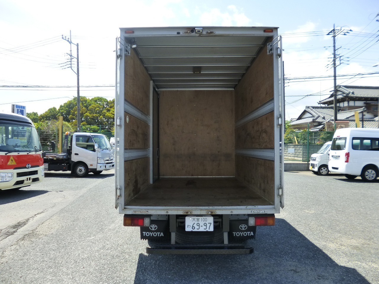 トラック レンタカー ダイナ　2トン(4760)