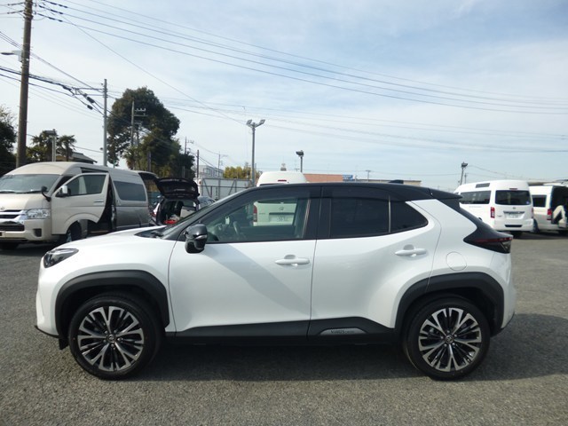 SUV車　レンタカー 5人乗り ヤリスクロス(866)