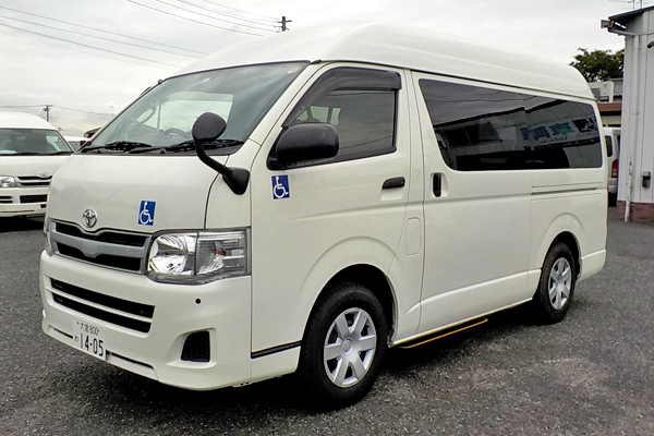 福祉車両　レンタカー　車椅子　リフト　ハイエース(1405)