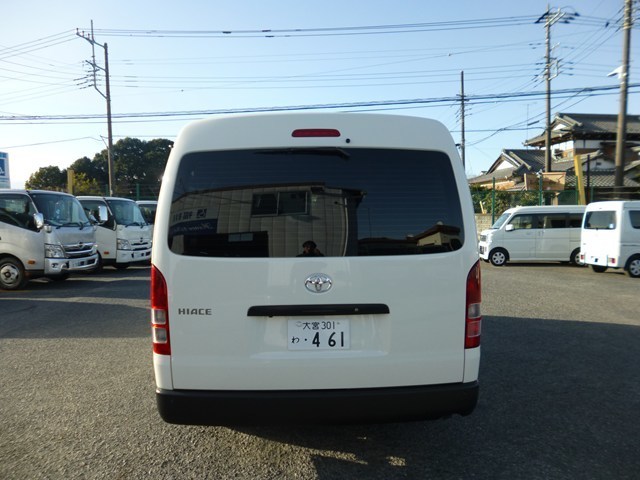 ワゴン車 1BOX レンタカー 10人乗り ハイエース(461)