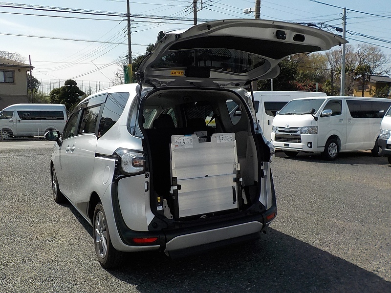 福祉車両 レンタカー 車椅子スロープ コンパクトカー ラクティス(9009)