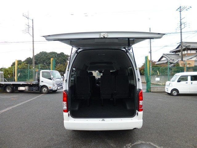 ワゴン車 1BOX レンタカー 10人乗り ハイエース(591)