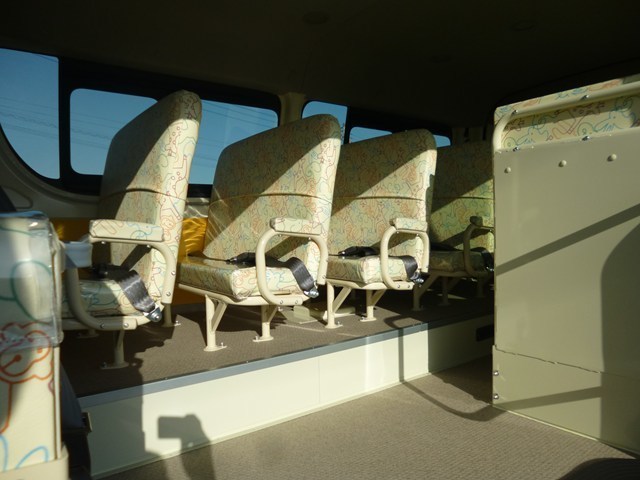 幼稚園バス・幼児バス レンタカー 中型 ハイエース(625)