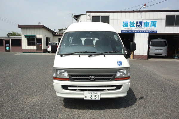 福祉車両　レンタカー　車椅子　リフト　ハイエース(851)