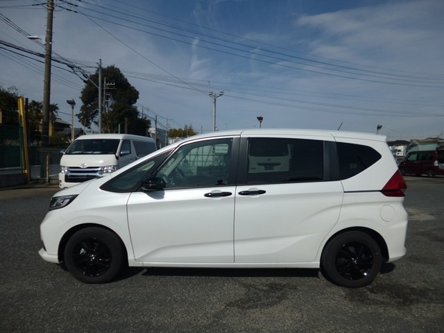 ワゴン車 1BOX レンタカー 7人乗り フリード(8283)