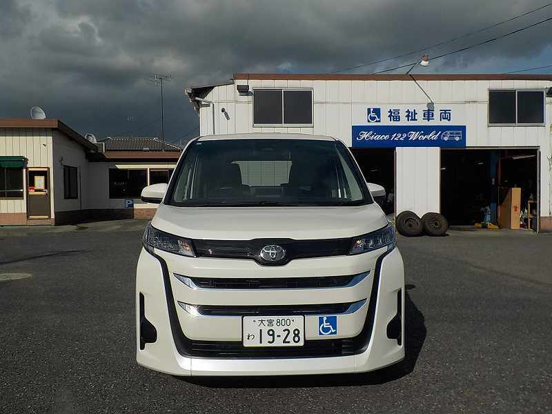 福祉車両 レンタカー 車椅子スロープ ミニバン VOXY(1347)
