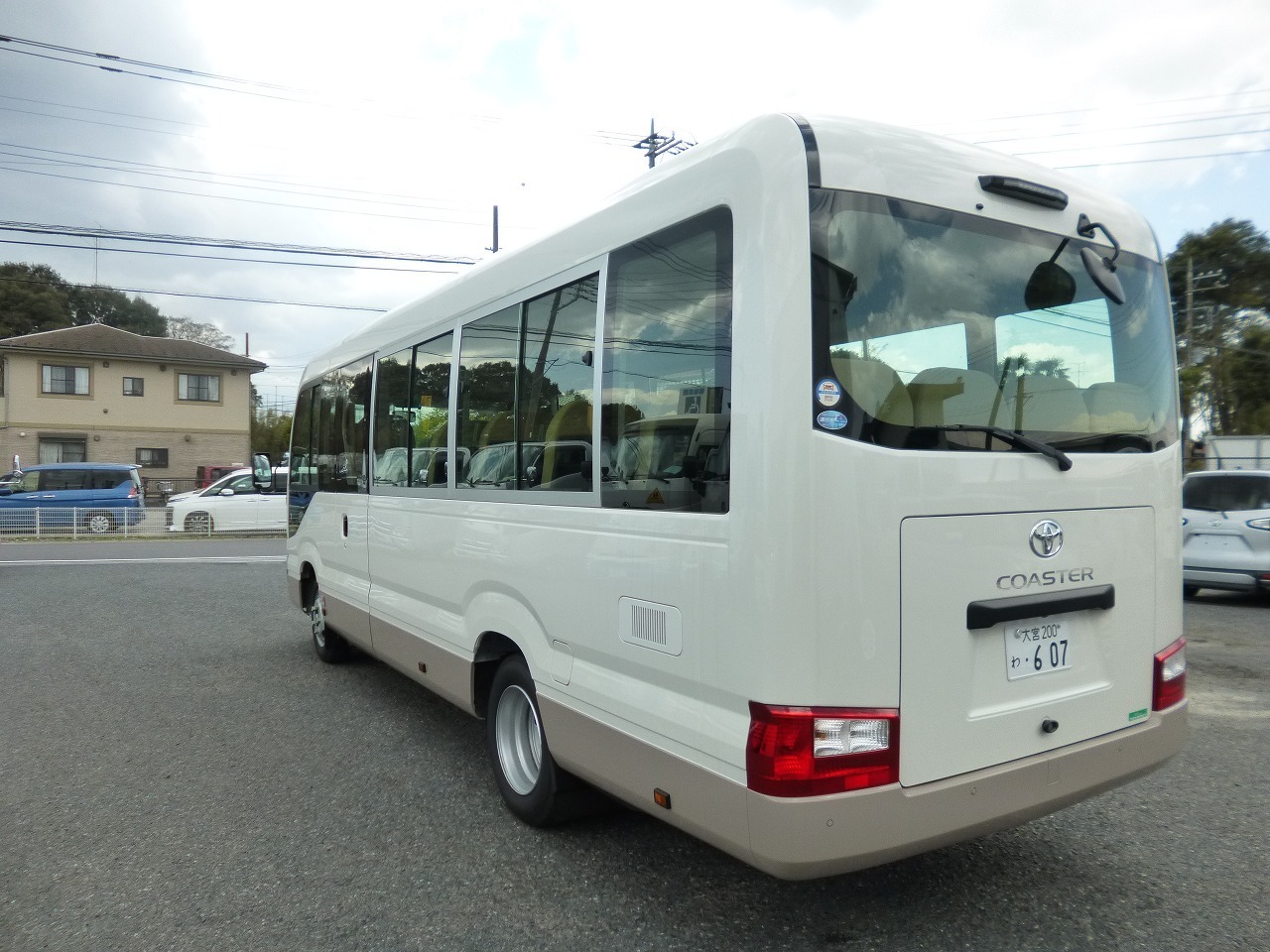 マイクロバス レンタカー トヨタコースター 29人乗り(337)