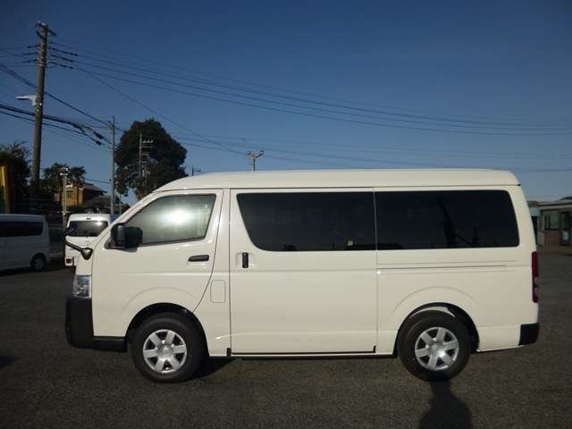 ワゴン車 1BOX レンタカー 10人乗り ハイエース(461)