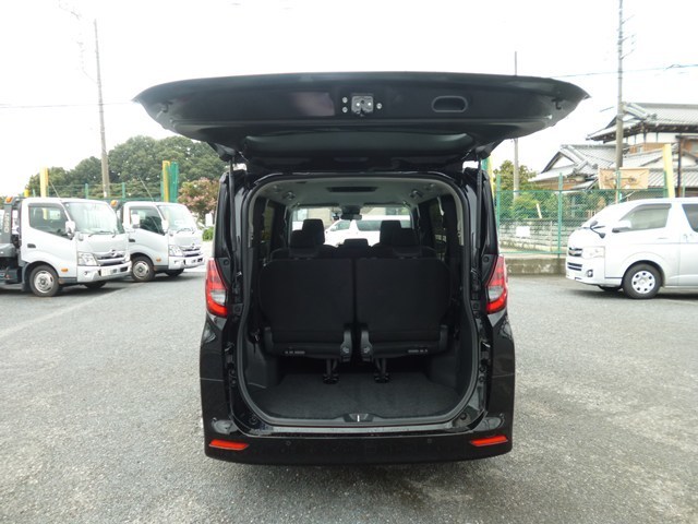 ワゴン車 1BOX レンタカー 8人乗り ノア　1444