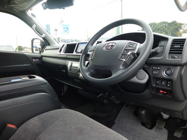 ワゴン車 1BOX レンタカー 10人乗り ハイエース(591)