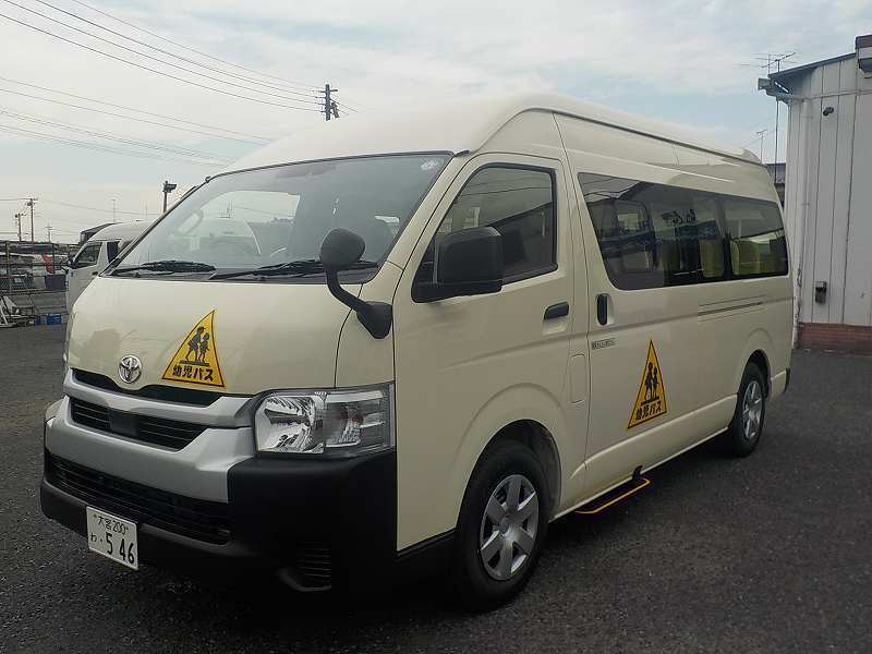 幼稚園バス・幼児バス レンタカー 中型 ハイエース(288)