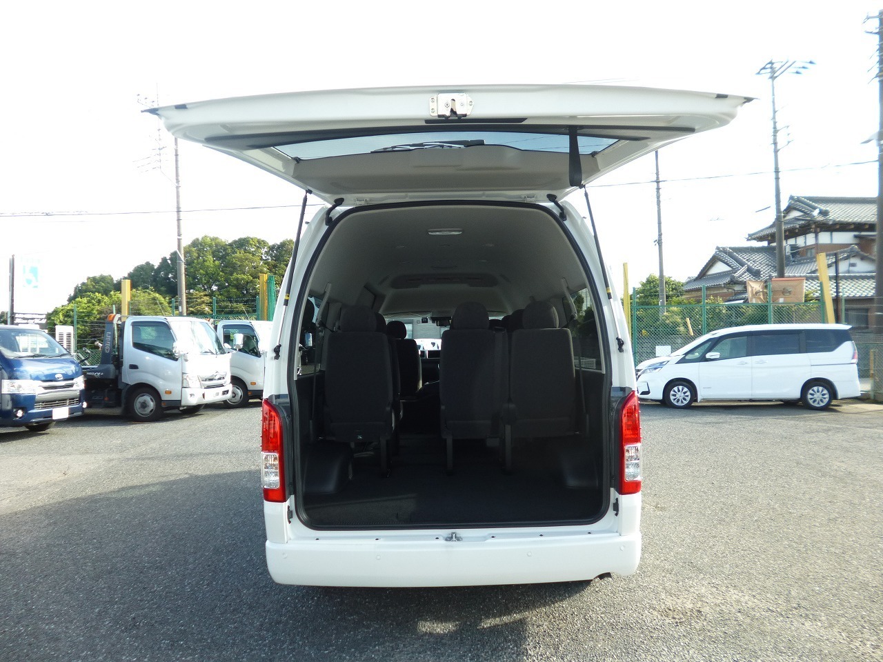ワゴン車 1BOX レンタカー 10人乗り ハイエース(5120)
