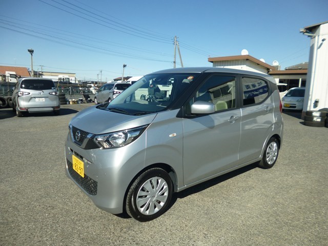 軽自動車 レンタカー デイズ(8297)