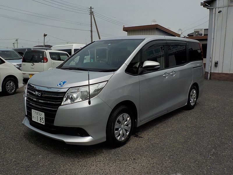 福祉車両 レンタカー 車椅子スロープ ミニバン ノア(7857)