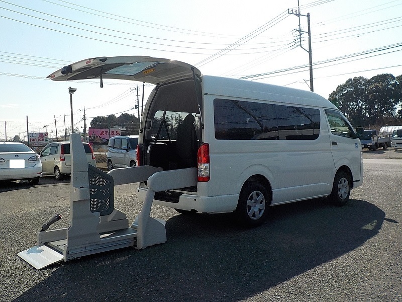 福祉車両　レンタカー　車椅子　リフト　レジアスエース(937)