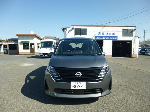 ワゴン車 1BOX レンタカー 8人乗り セレナ(8221)