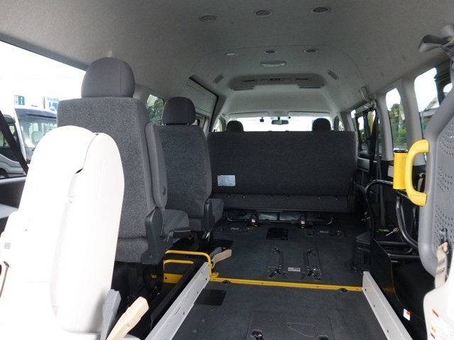 ワゴン車 1BOX レンタカー 10人乗り ハイエース(2085)
