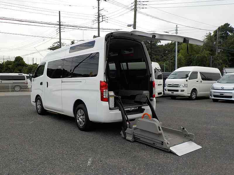 福祉車両　レンタカー　車椅子　リフト　キャラバン(1397)