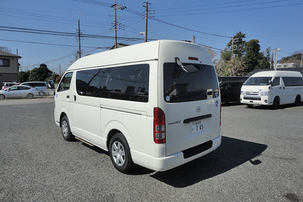 福祉車両　レンタカー　車椅子　リフト　ハイエース(745)