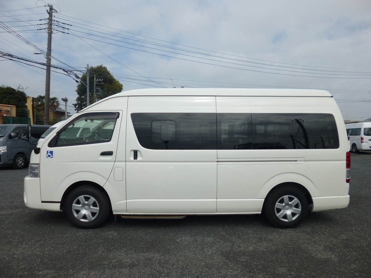 福祉車両　レンタカー　車椅子　リフト　ハイエース(1159)