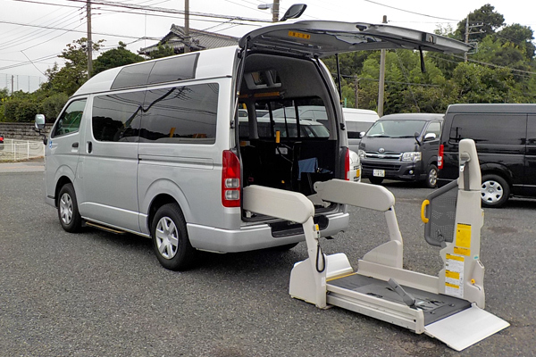 福祉車両　レンタカー　車椅子　リフト　レジアスエース(1299)