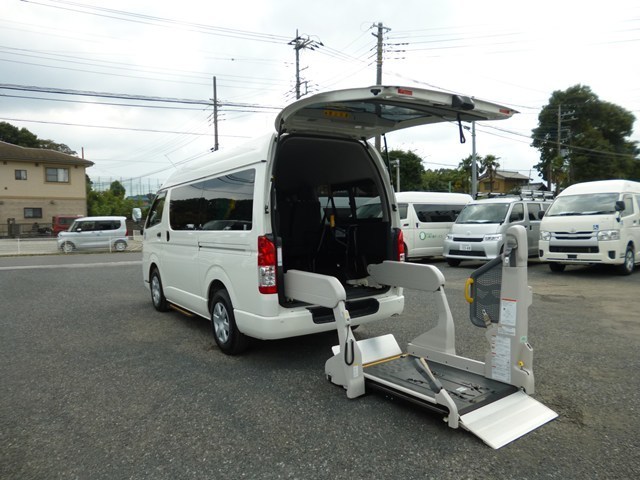 福祉車両　レンタカー　車椅子　リフト　レジアスエース(2088)