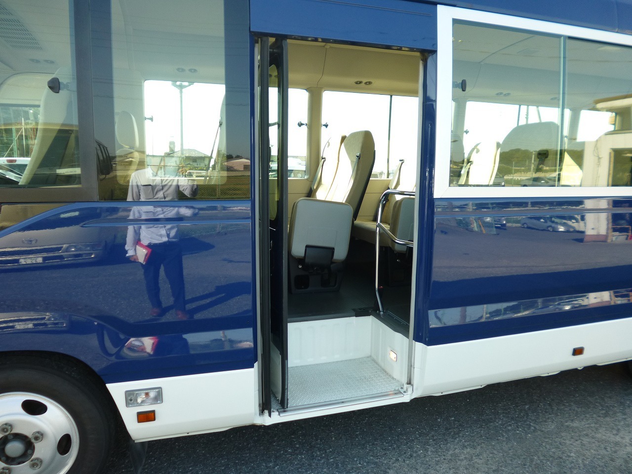 マイクロバス レンタカー トヨタコースター 29人乗り(337)