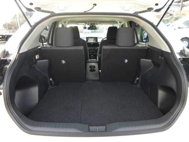 SUV車　レンタカー 5人乗り ヤリスクロス(867)