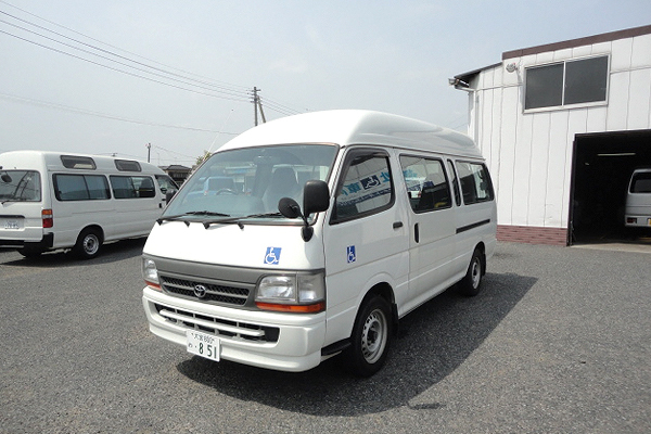 福祉車両　レンタカー　車椅子　リフト　ハイエース(851)