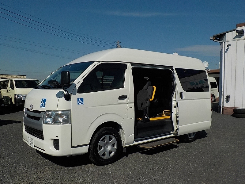 福祉車両　レンタカー　車椅子　リフト　レジアスエース(937)