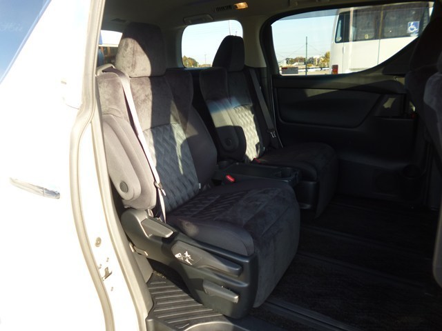 ワゴン車 1BOX レンタカー 7人乗り アルファード(674)