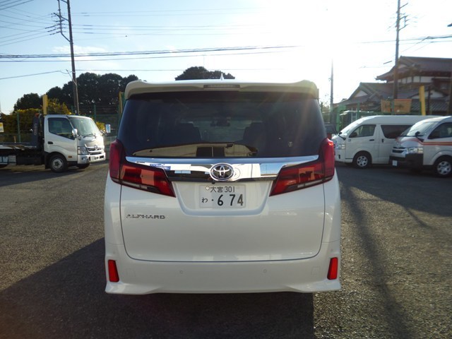 ワゴン車 1BOX レンタカー 7人乗り アルファード(674)