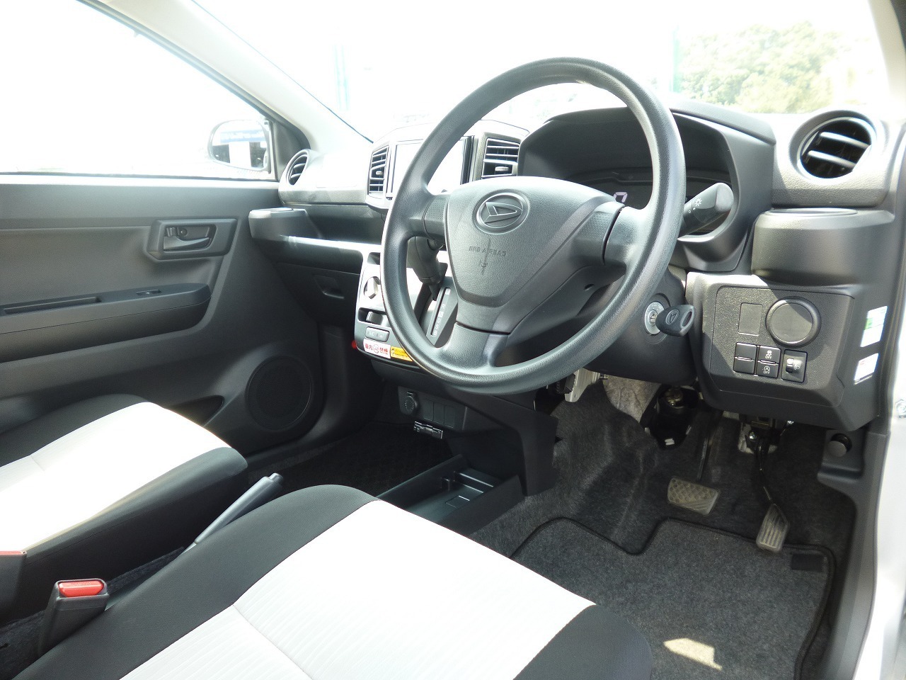 軽自動車 レンタカー ミライース(2659)