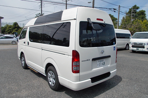 福祉車両　レンタカー　車椅子　リフト　ハイエース(1168)