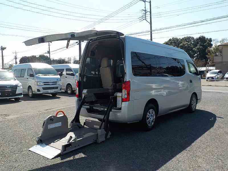 福祉車両　レンタカー　車椅子　リフト　キャラバン(1148)