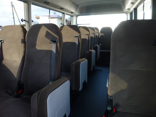 マイクロバス レンタカー トヨタコースター 29人乗り(629)