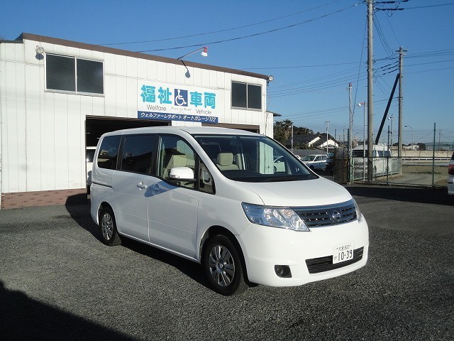 福祉車両　レンタカー　車椅子　リフト　セレナ(1039)