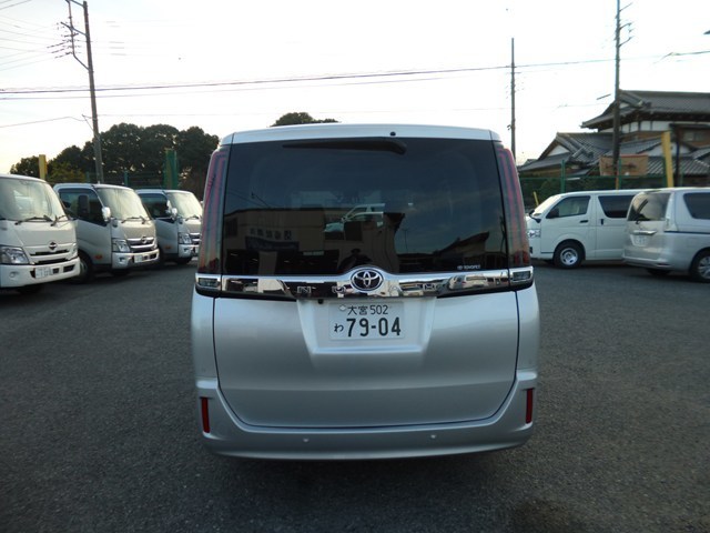 ワゴン車 1BOX レンタカー 8人乗り VOXY(2448)