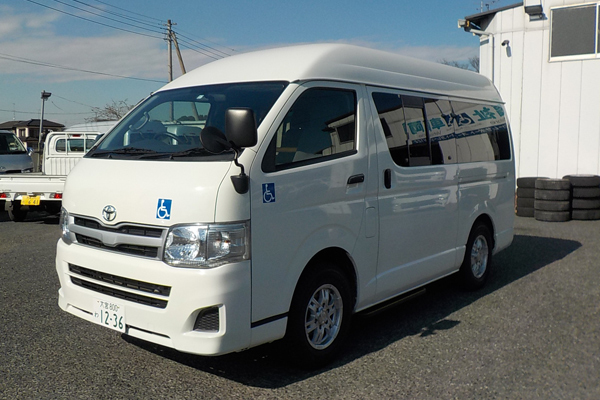 福祉車両　レンタカー　車椅子　リフト　ハイエース(1236)