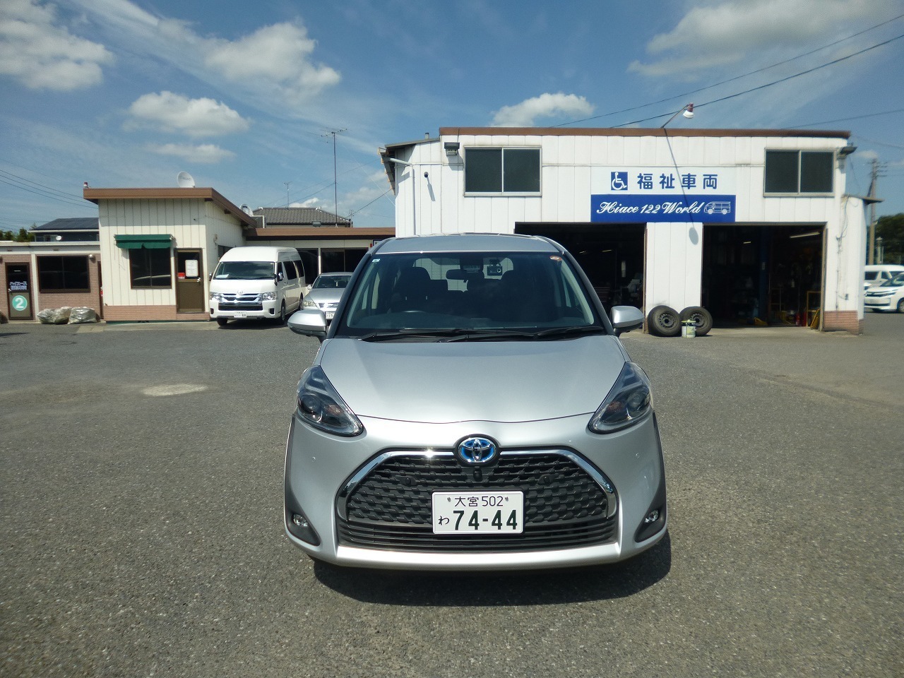 ステーションワゴン 1BOX レンタカー 8人乗り ウィッシュ(2363)