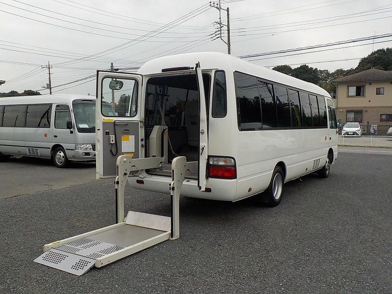 福祉車両　レンタカー　車椅子　リフト　キャラバン(1148)