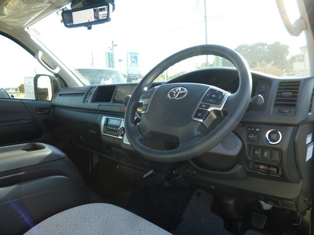 マイクロバスレンタカー ハイエースコミューター 14人乗り(367) 