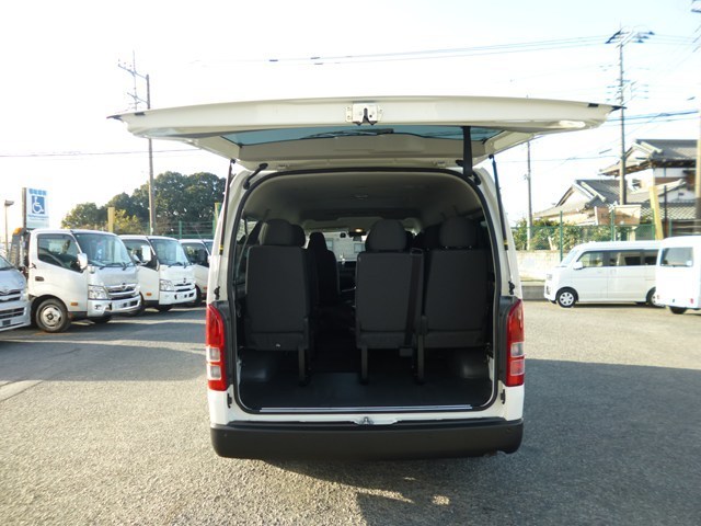 ワゴン車 1BOX レンタカー 10人乗り ハイエース(461)