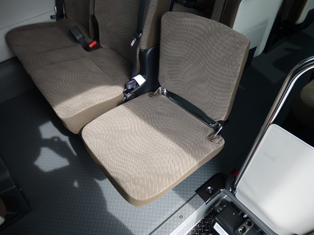 マイクロバス レンタカー トヨタコースター 29人乗り(632)